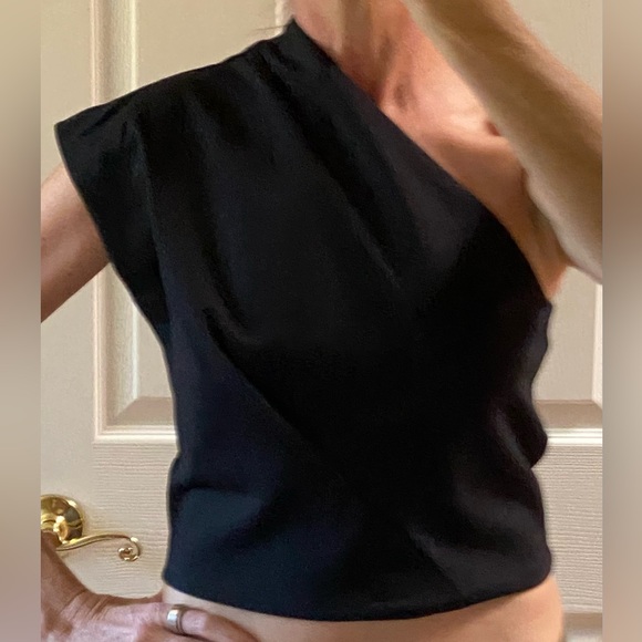 Express cropped one shoulder top size M - Picture 5 of 5